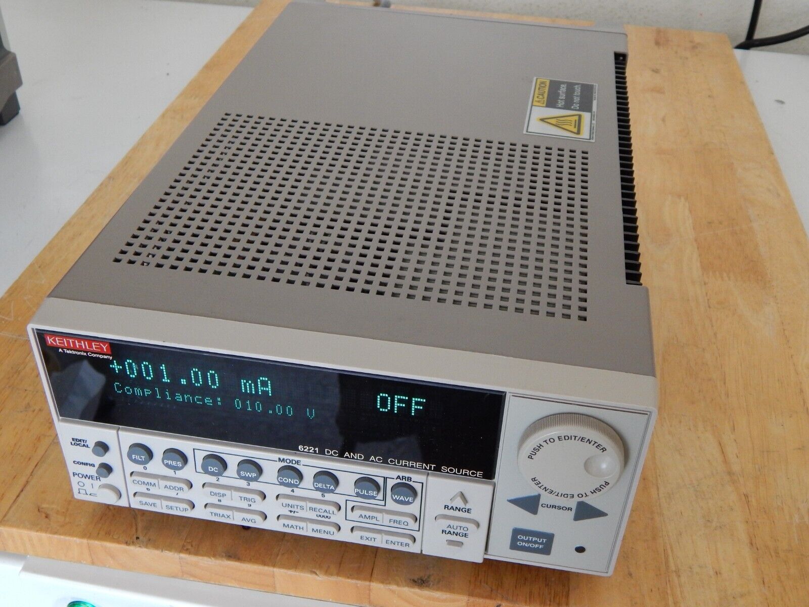 Keithley 6221 AC & DC Current Source (US Dealer, No 25% Tariff) NIST cal w/data Keithley 6221 AC & DC Current Source (US Dealer, No 25% Tariff) NIST cal w/data